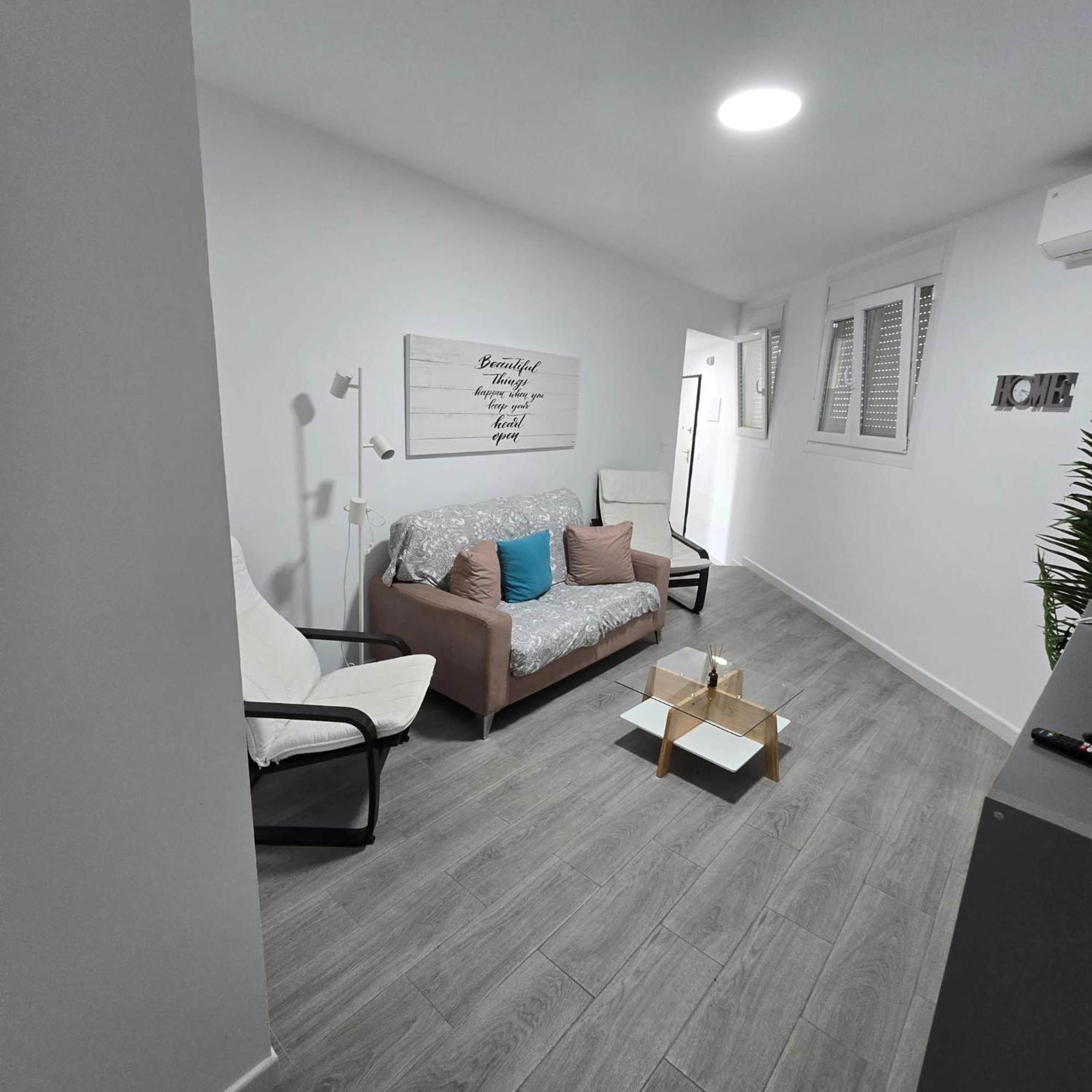 2 Rooms Con Terraza Málaga Buitenkant foto